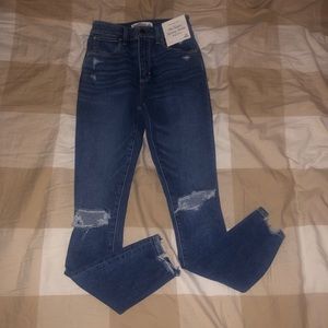 Abercrombie new with tags 000